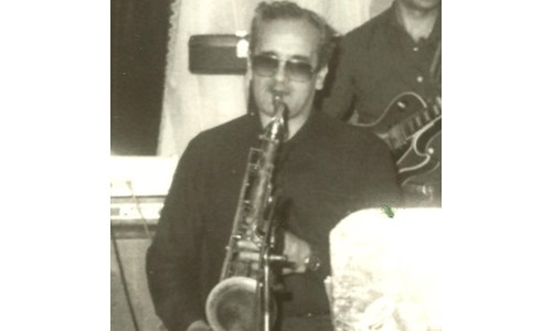 OĞUZ KAYHAN  (SAKSAFON)